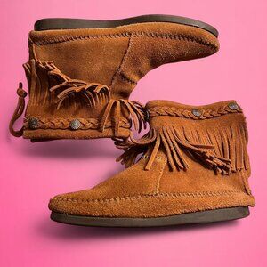 Minnetonka moccasin leather suede fringe boots